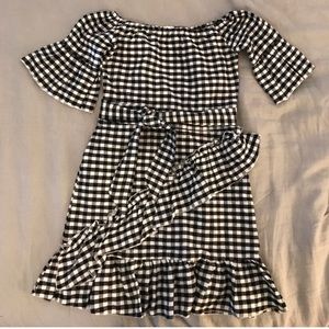 NWOT Off shoulder gingham dress